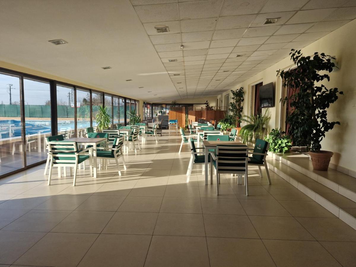 Motel Laguna Beius Exterior photo